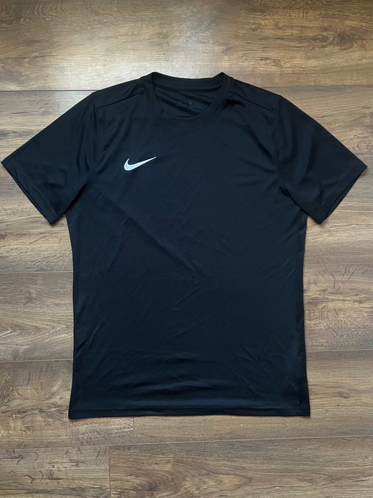 Спортивна футболка Nike L-Xl, ідеал, оригінал