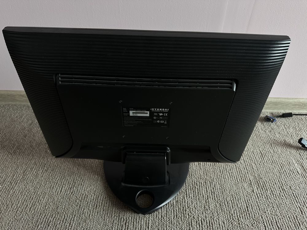 Monitor 22 cale 1680x1050 Hyundai xc224w