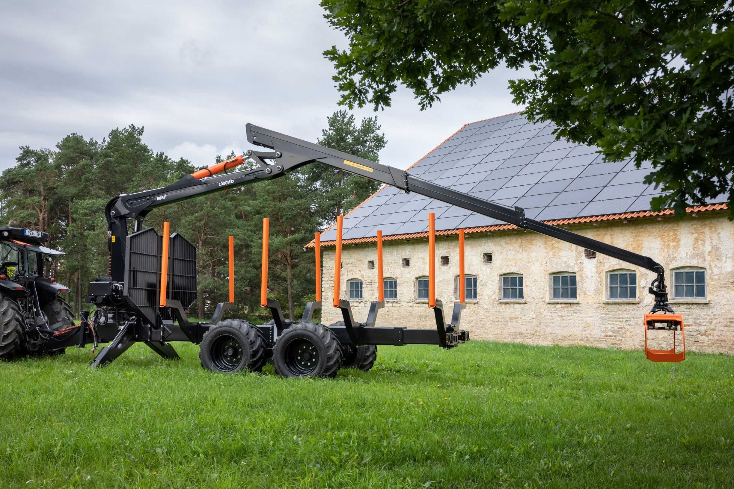 Przyczepa  leśna BMF 18T1PRO + żuraw BMF 1000