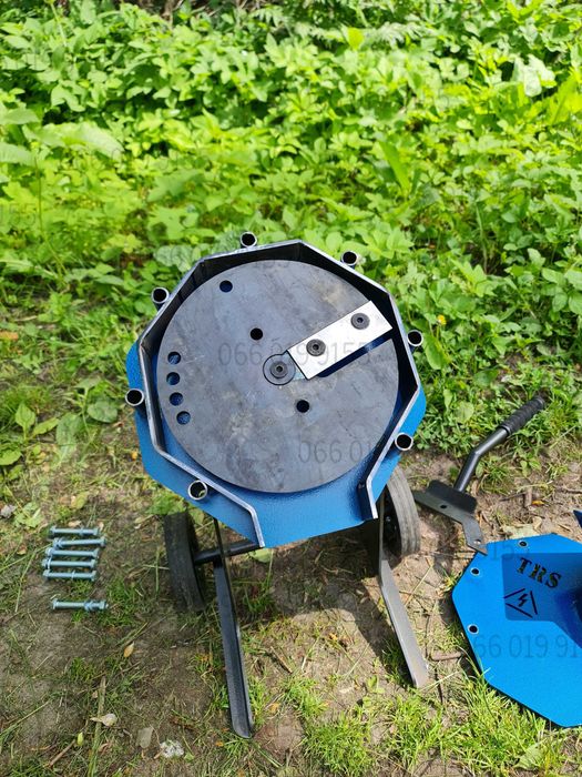 Щепоріз для гілок Ø до 5 см, однофазний, 2.2 кВт подрібнювач TRS