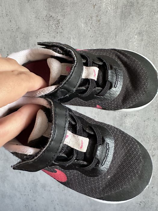 Кросівки для дівчинки Nike
