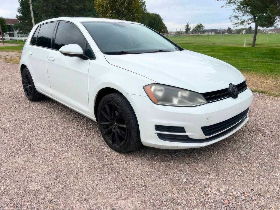 Volkswagen Golf TSI S      2015