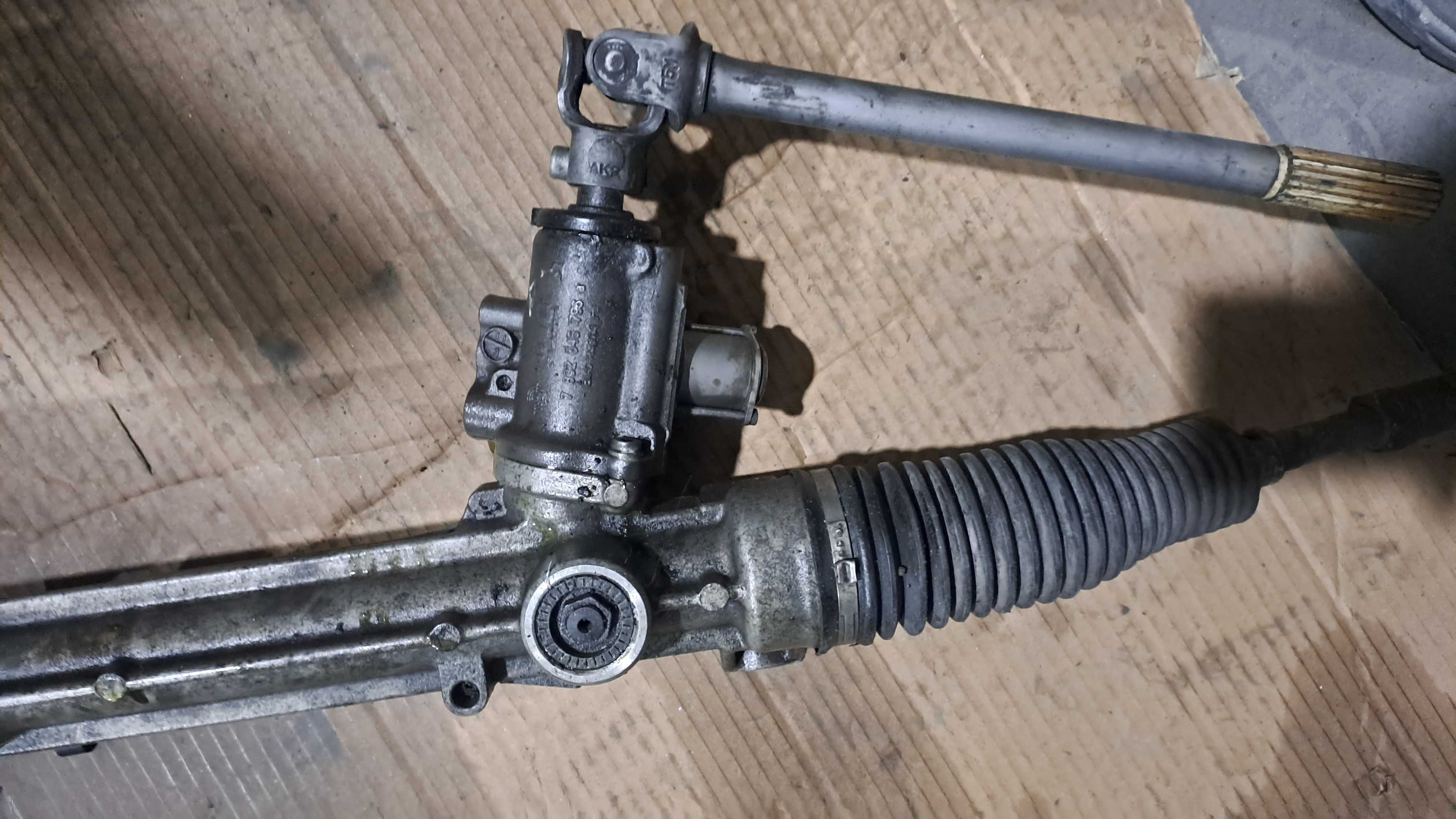 Caixa direção audi a4 b8