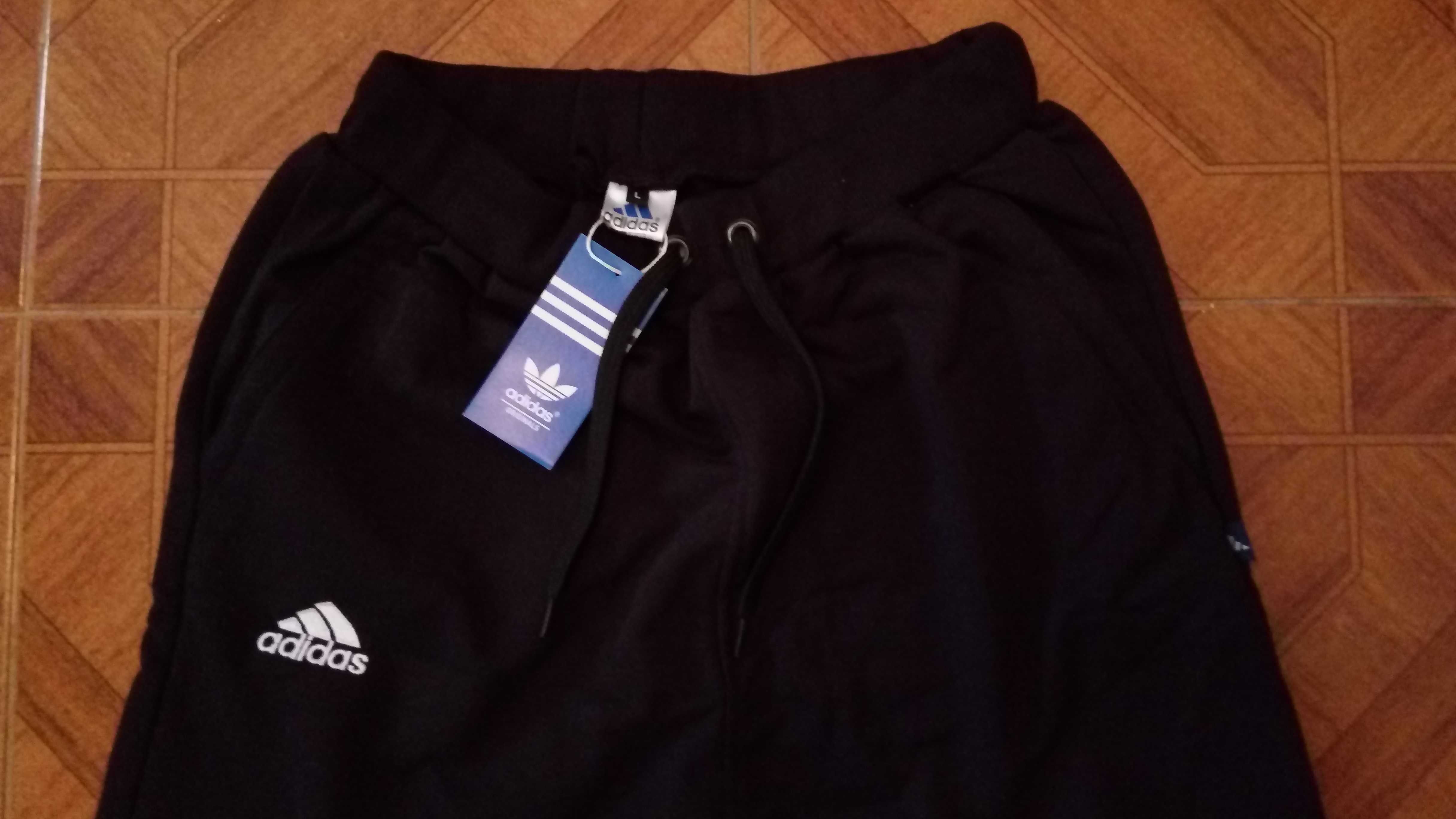 Calções da marca Adidas