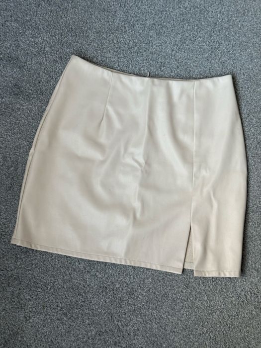 Спідниця INSPO зі шкірзаму.