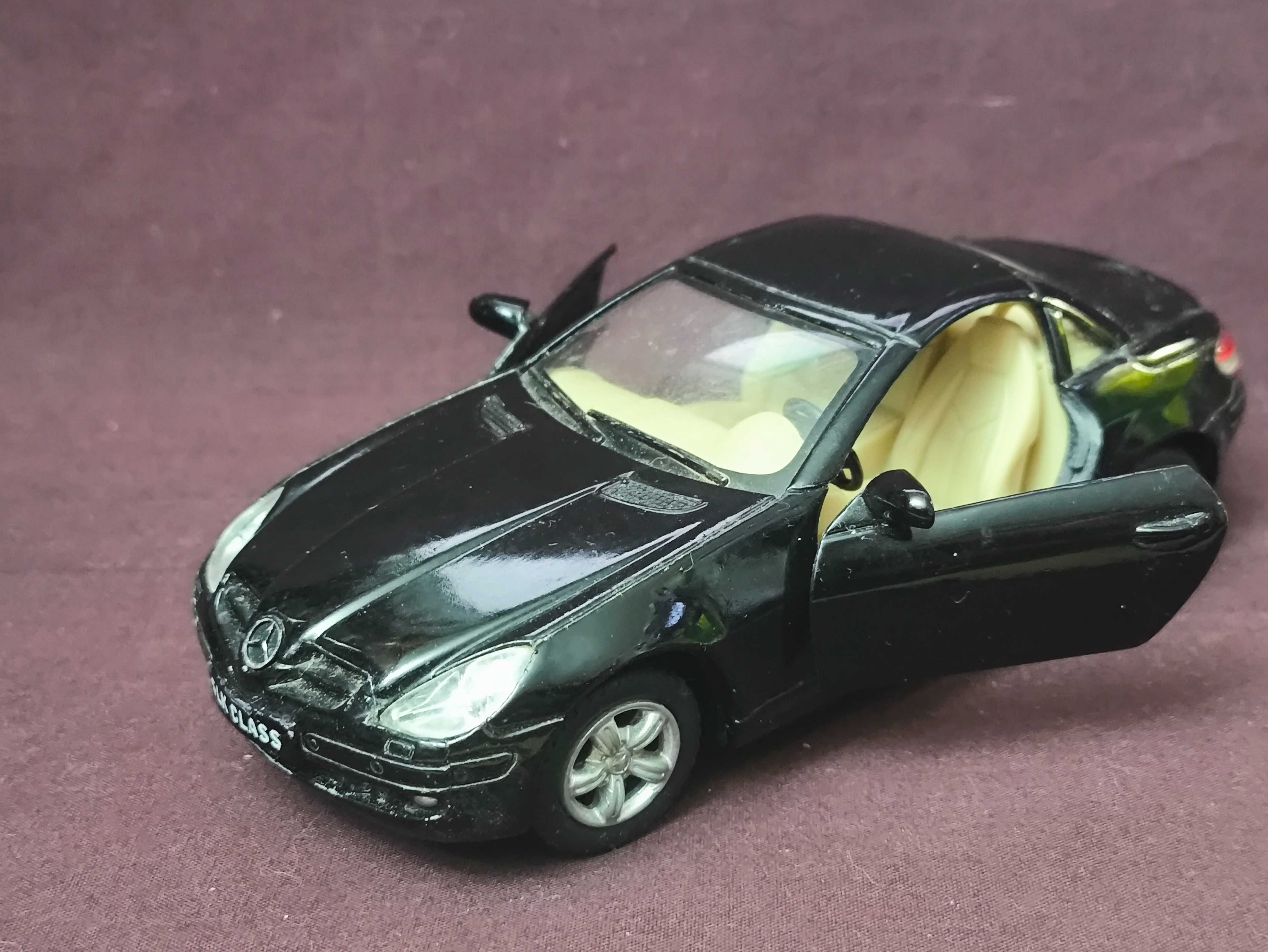 Машинка инерционная Mercedes-Benz SLK-Class 1:32 Kinsmart