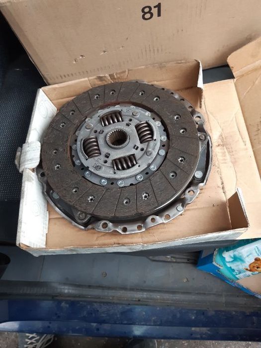 Zestaw sprzęgła Mercedes A0202502901 Tarcza docisk sprzęgła Mercedes Sprinter W901 902 903 CDI