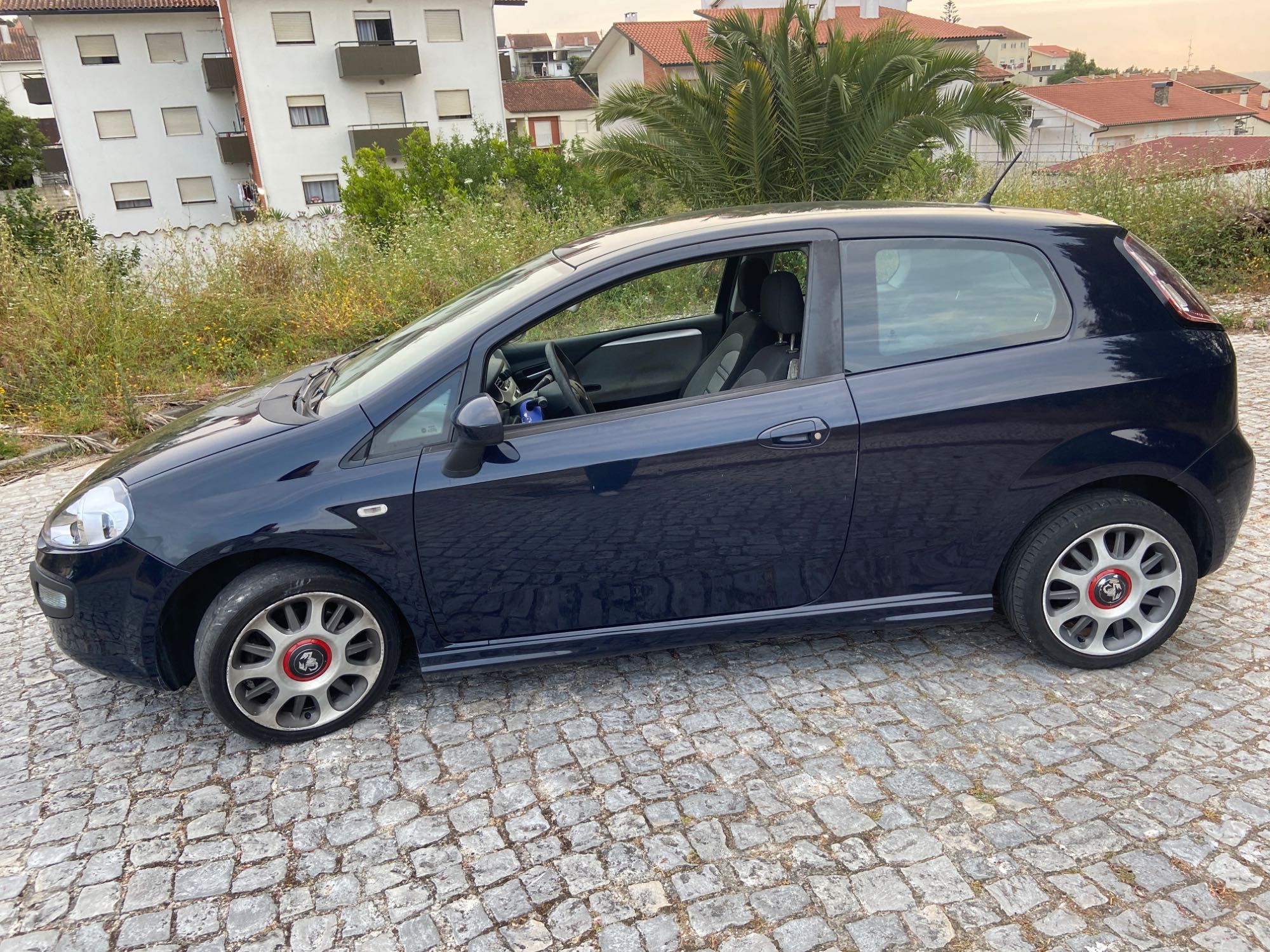 Fiat Punto Evo azul