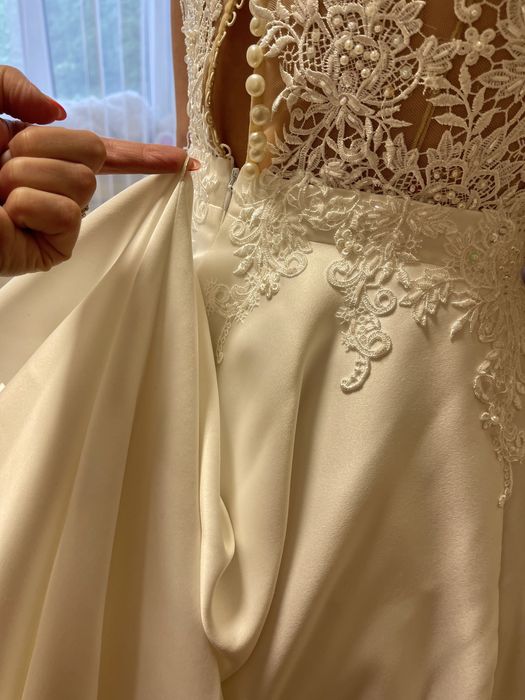 Весільна сукня