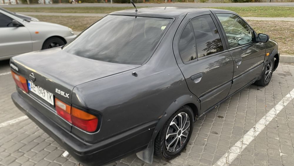 Nissan primera p10 2.0 1994