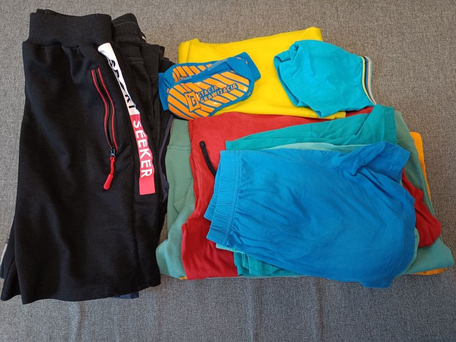 Ubrania dla chłopca rozmiar 146/152