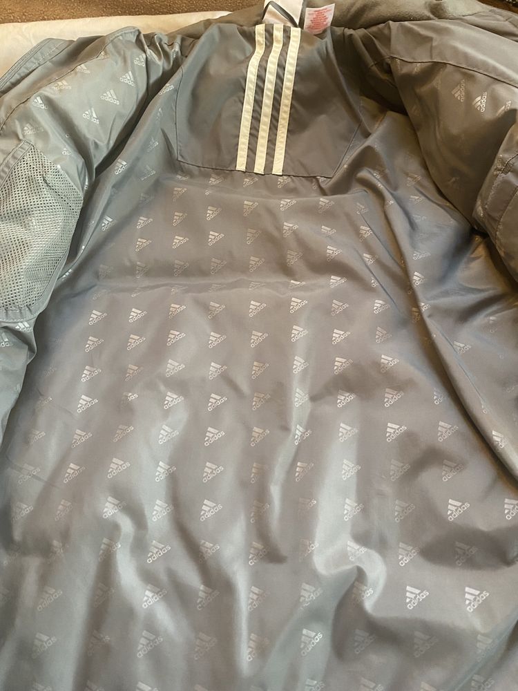 Весняний пуховик Adidas, розмір Хs-S