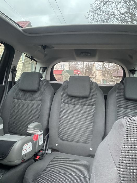 Peugeot 5008 пежо