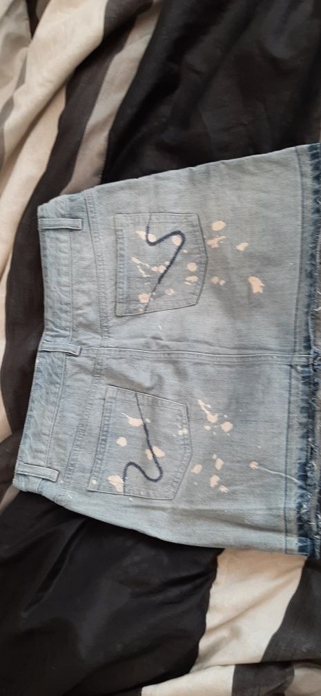 Spódnica jeansowa z ozdobami