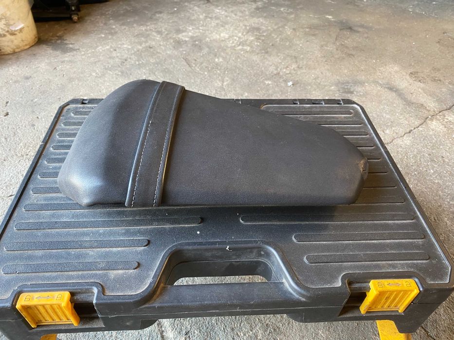 Kanapa pasażera Yamaha MT 125 YZF R125