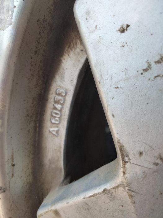 Продам диск на 4 отверстия