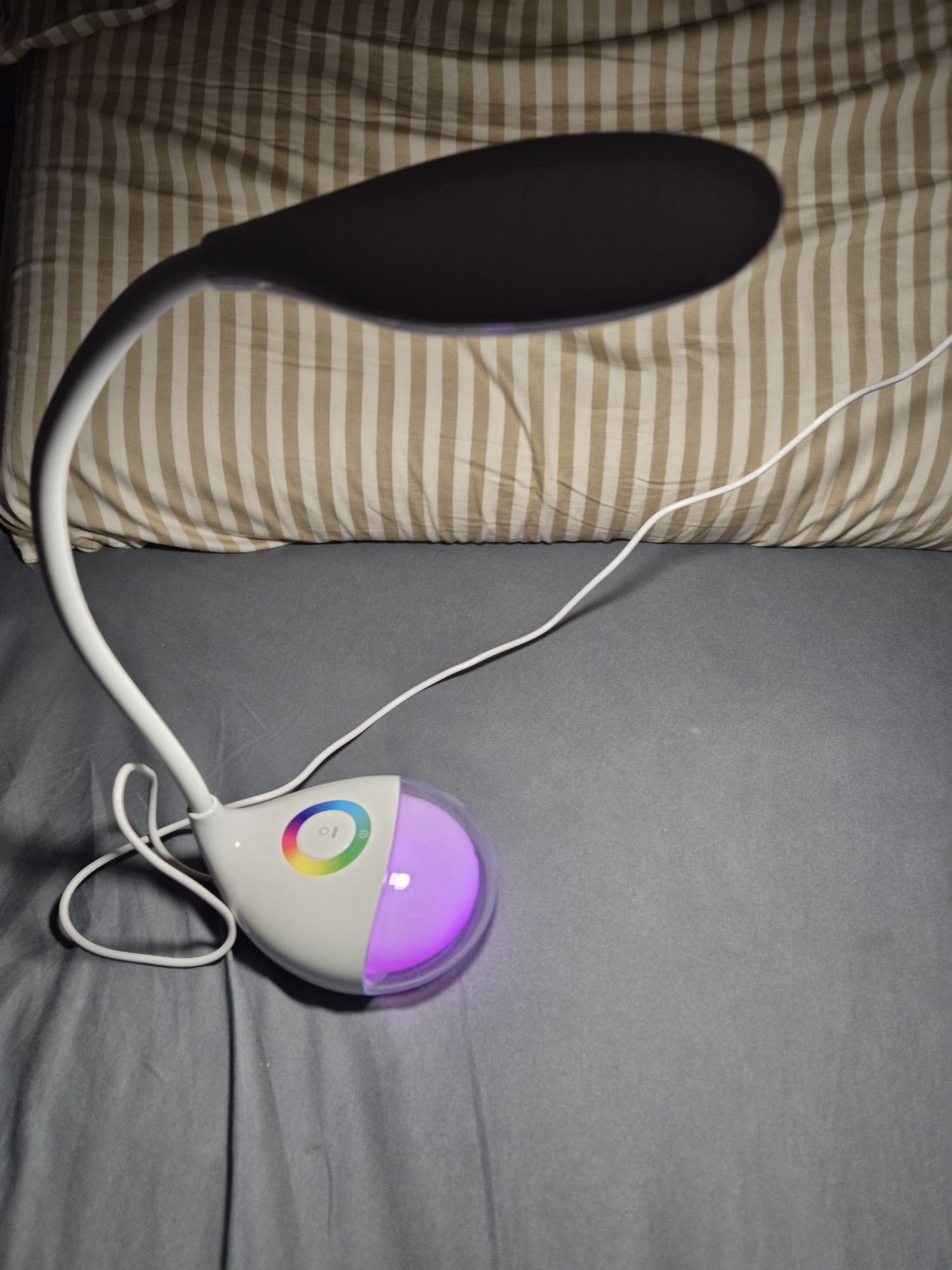 Lampka na biurko mocny LED z regulacją jasności  + światło ambientne R