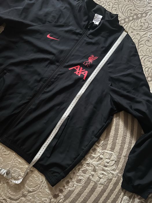 Чоловіча оригінальна вітровка Nike Liverpool AXA XL-XXL розмір