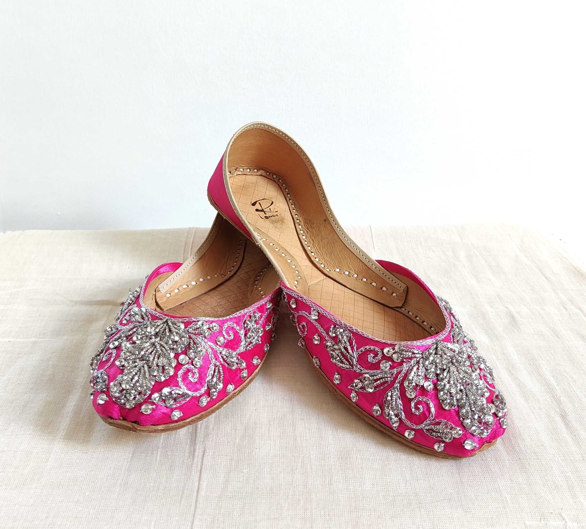 Indyjskie buty baleriny  khussa 38 zdobione orient boho róż