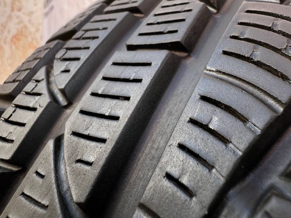 Шини 225/60 R 16 PIRELLI Sottozero 2. Зима пара. Колеса склад.