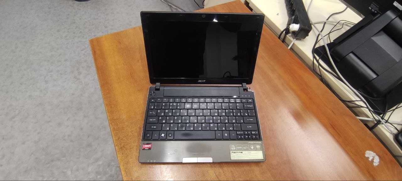 Нетбук Acer Aspire 1551