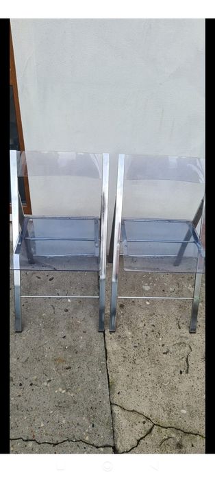 Dwa krzesła na balkon