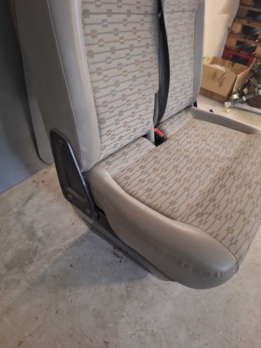 Fotel dwójka pasażera VW Transporter T5 FL EU