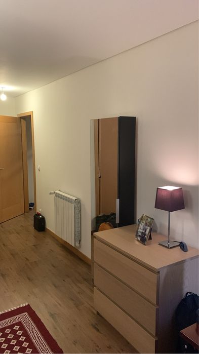 Sapateira com espelho