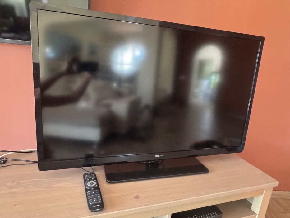 TV Philips LCD como nova