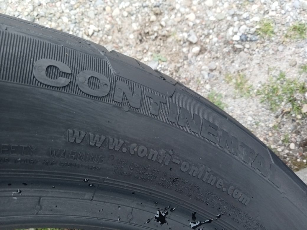 2x Opony Używane Całoroczne 235/50R19 Continental