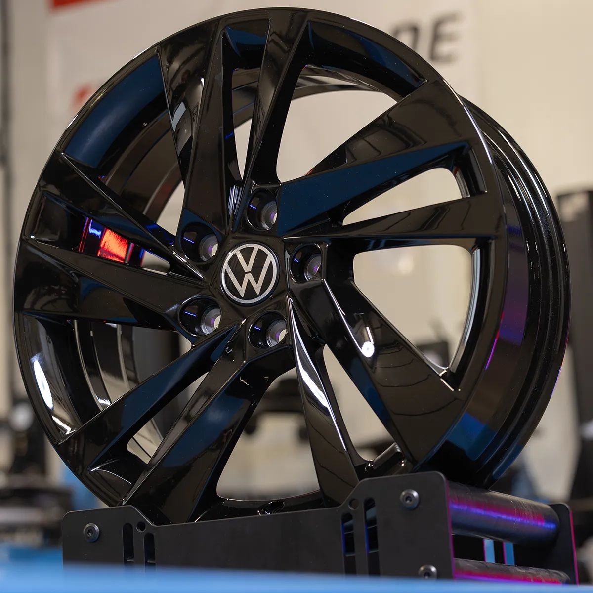 NOWE ORYGINALNE Felgi 17" Volkswagen Golf Jetta Passat Tiguan T-Roc