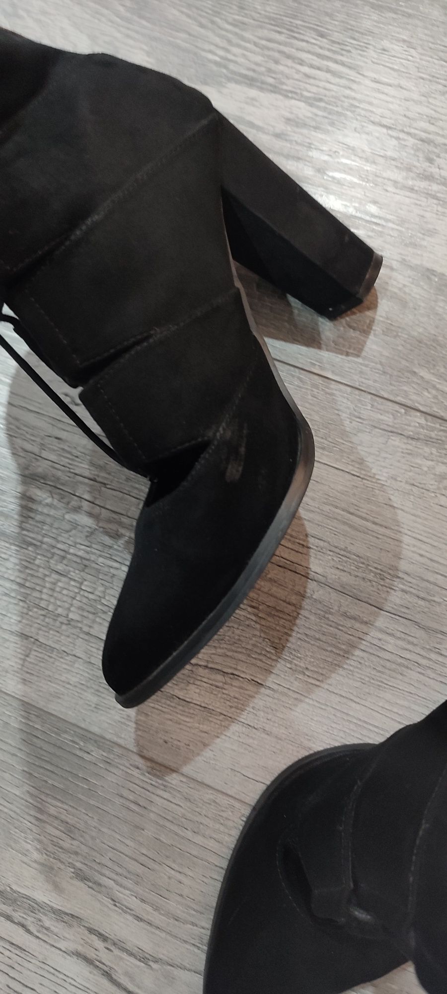 Botki z zamkiem z tyłu, buty na wysokim obcasie