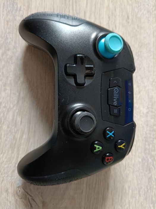 Bezprzewodowy Pad Qilive