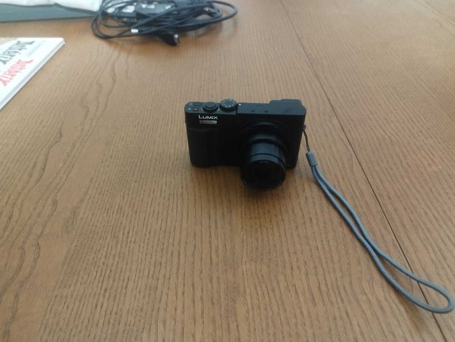 Câmara Panasonic Lumix TZ70 + Cartão 32GB