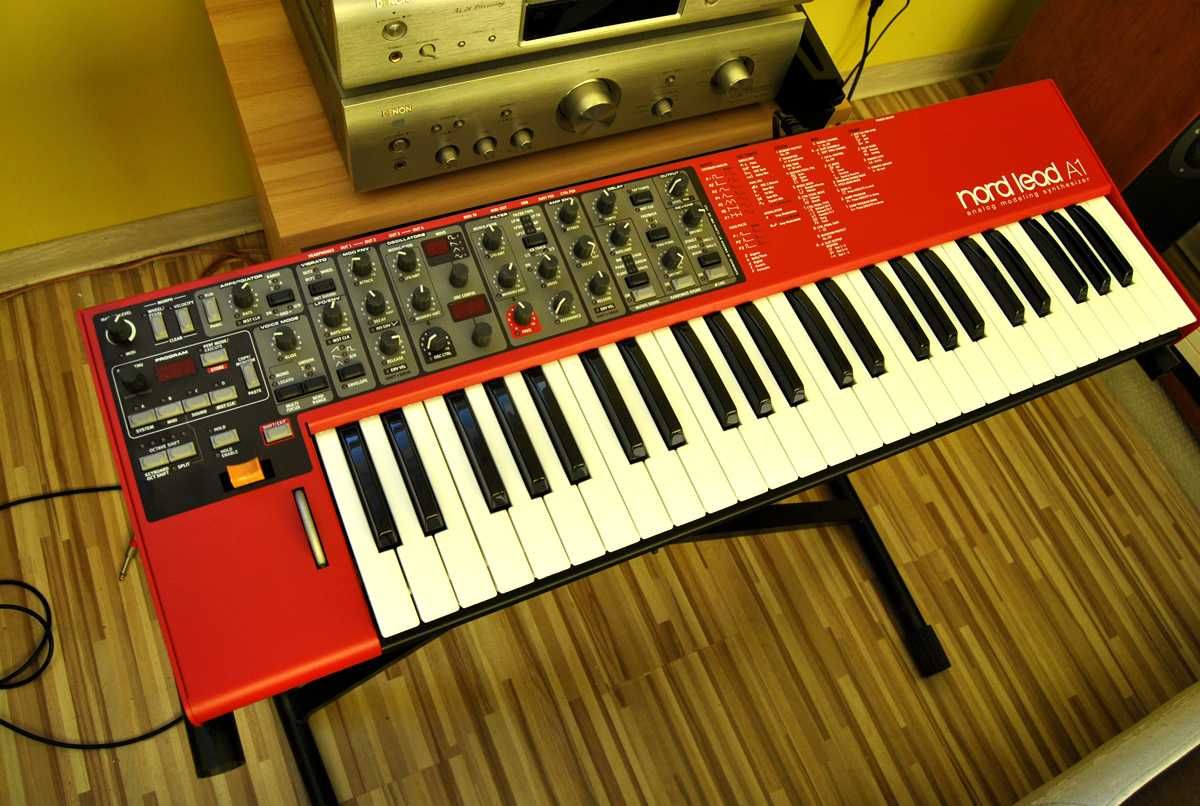 Syntezator Clavia Nord Lead A1