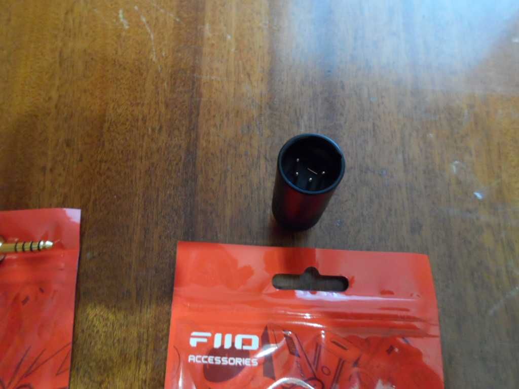 Перехідники FIIO  адаптор 75ом 4.4мм-4.4мм  i   XRL - 4.4мм
