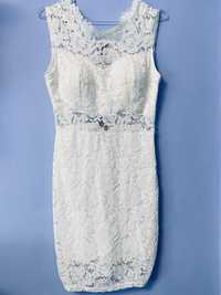 Біле мережевне літнє плаття