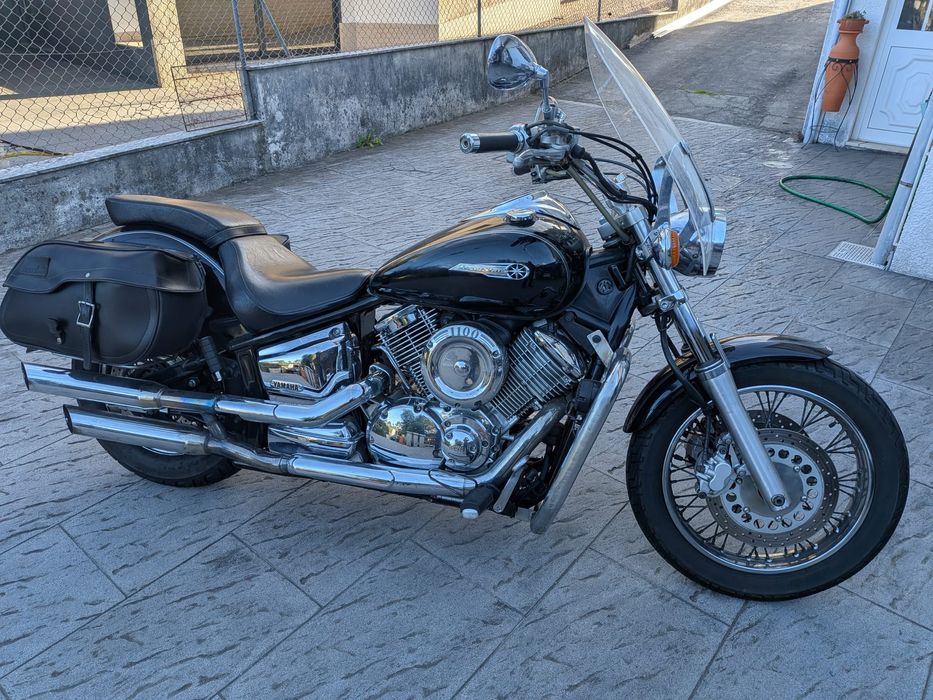 Moto Yamaha DragStar XVS 1100 CC.