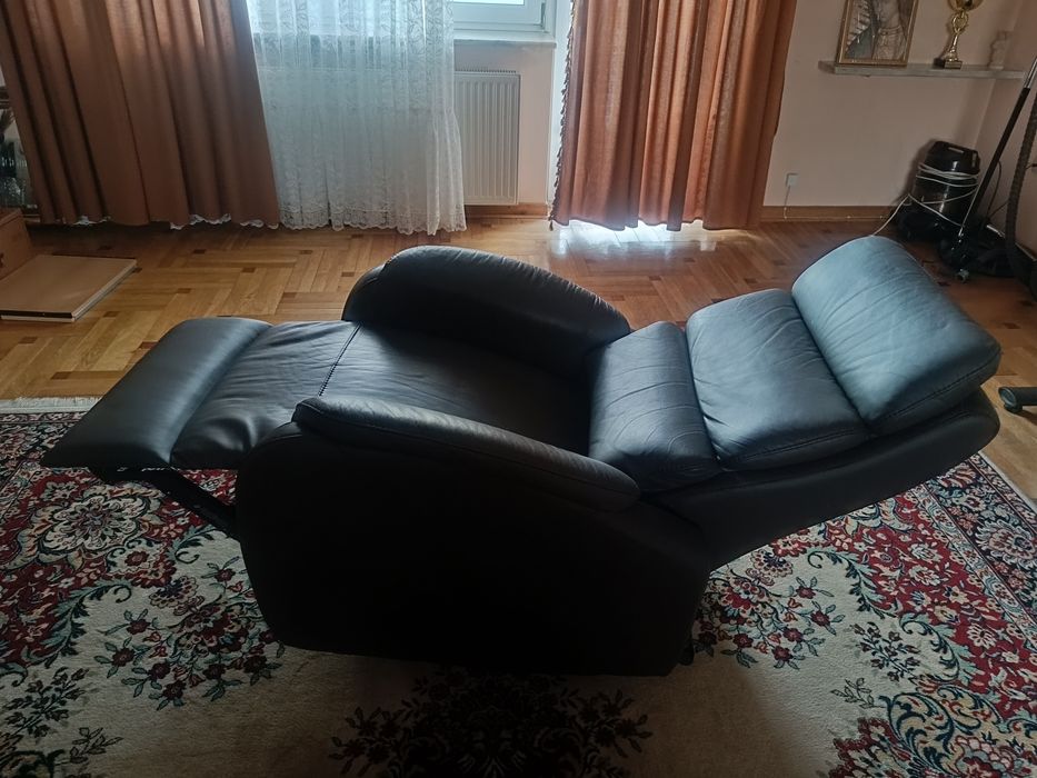 Fotel rozkładany ekoskóra elektryczny