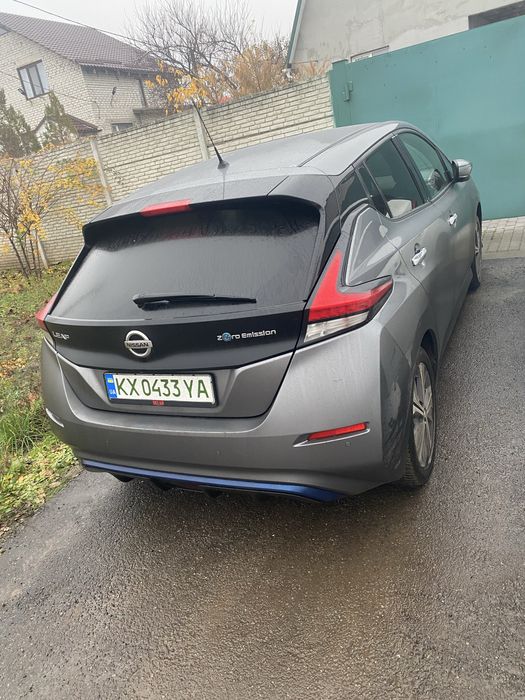 Оренда авто Nissan Leaf