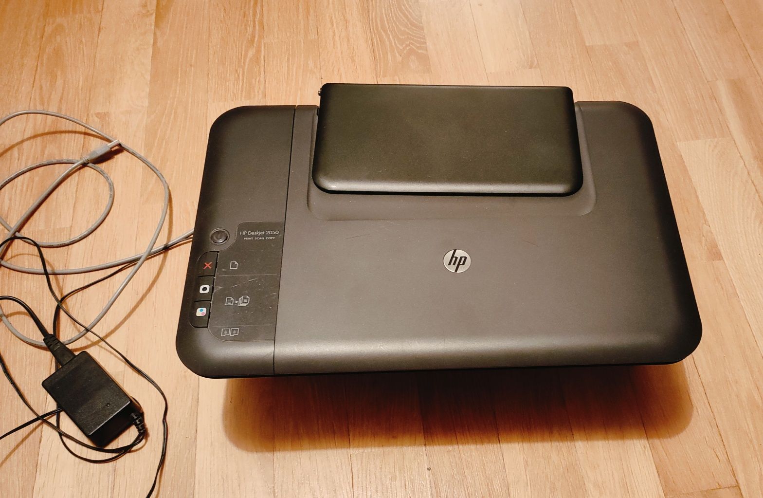 Urządzenie wielofunkcyjne HP Deskjet 2050