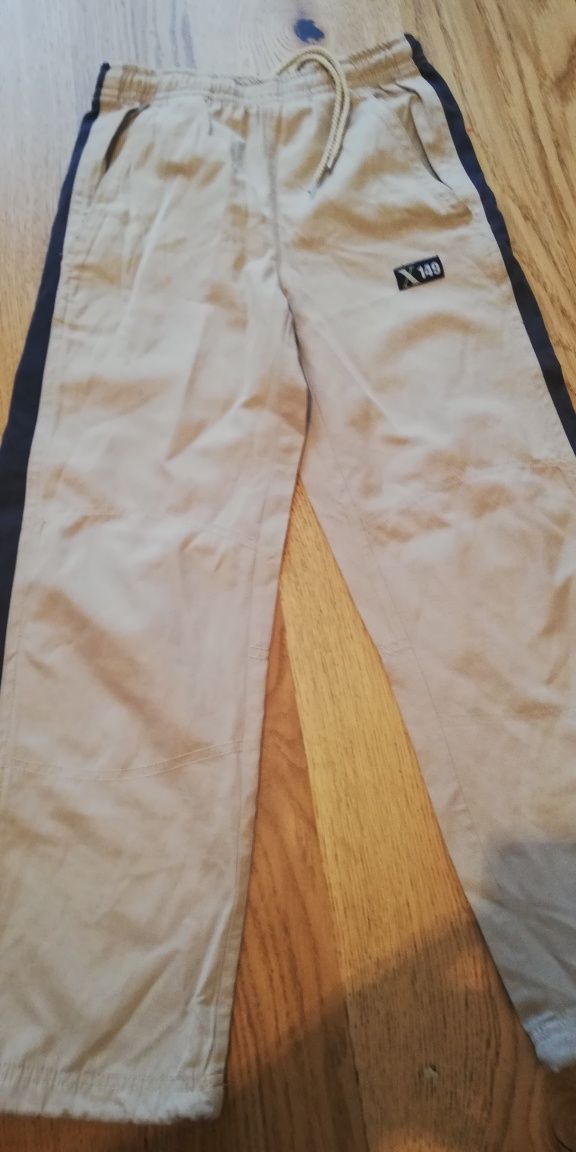 Spodnie chłopięce 2 pary w roz. 128cm