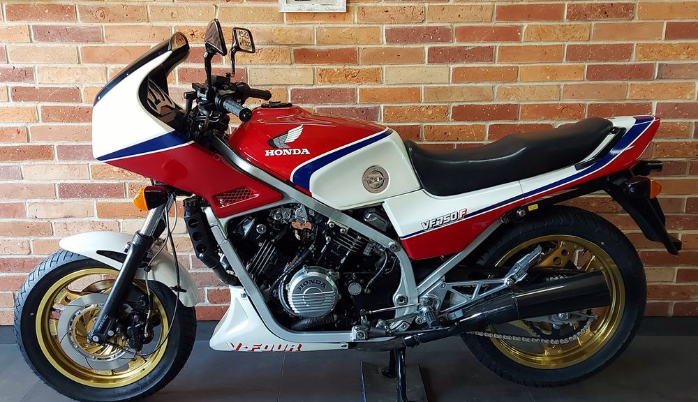 Honda VF 750 F z Niemiec bardzo zadbany '83