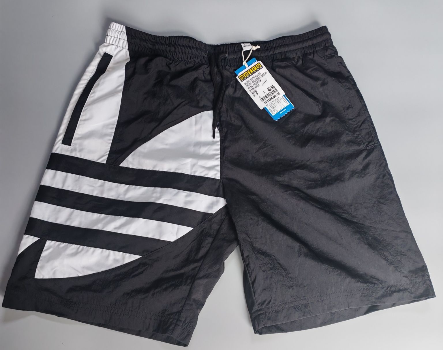 Шорти Adidas , нові розмір S
