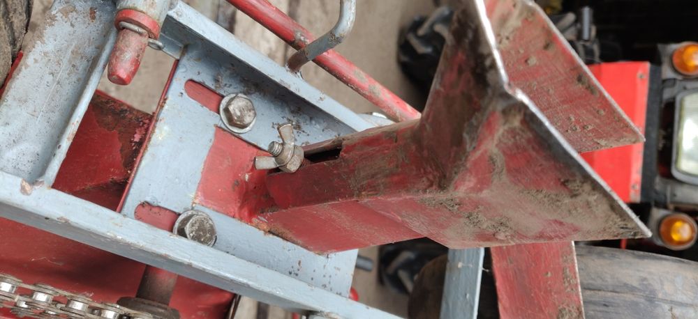 Сіялка точного висіву сівалка однорядна бункерна