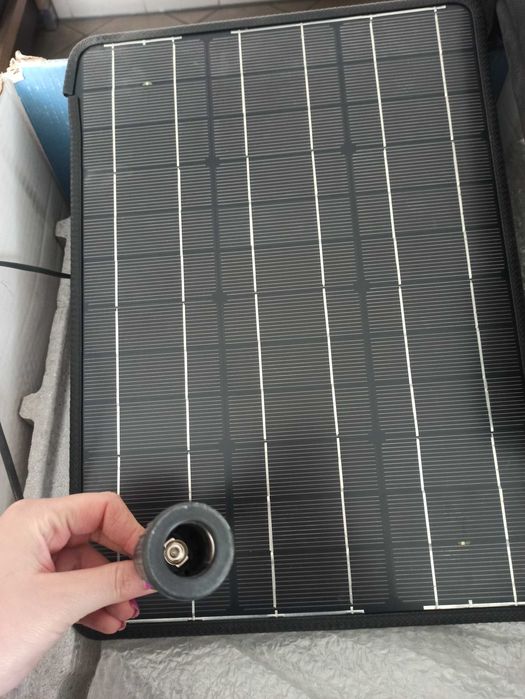 Terminal satelitarny BGAN-700