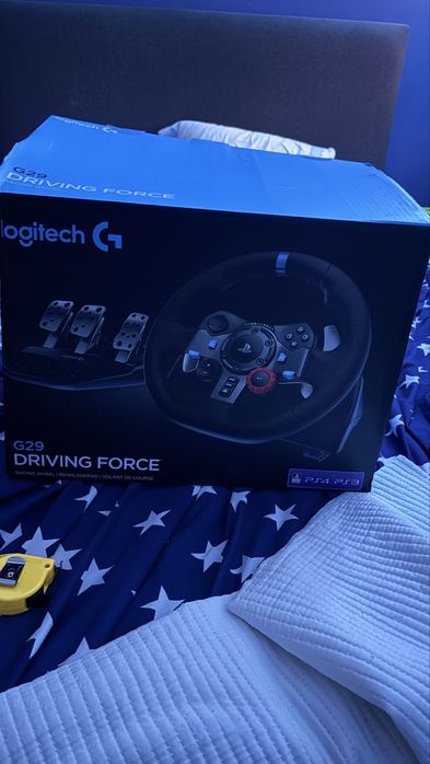 Logitech G29 Driving Force (Volante + Pedais)