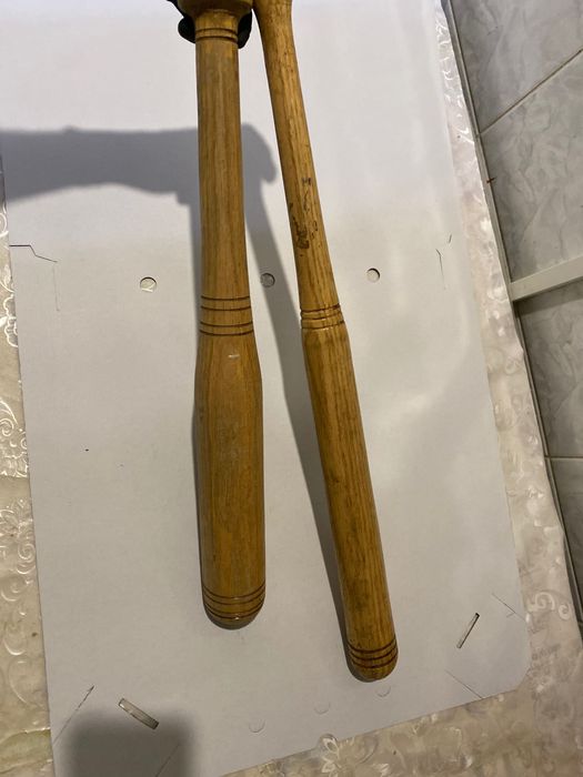 Біта бейсбольні дерев’яна . Дві штуки . Витримка 10 років