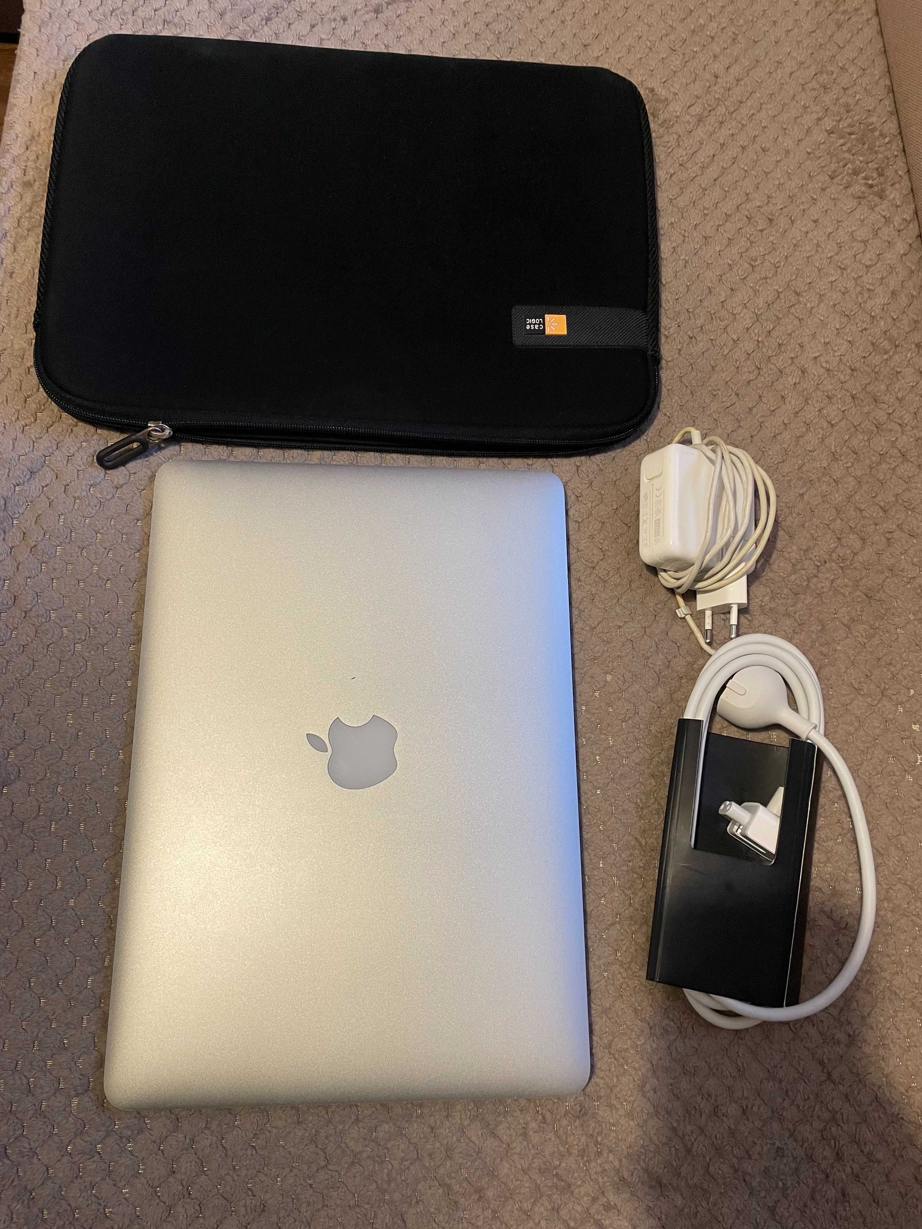 MacBook Air (13-inch, 2017) Silver; 8GB; 1,8 GHz Dual-Core