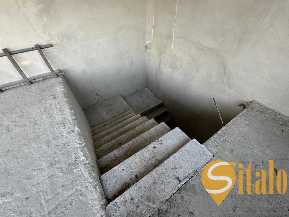 Продаж 5 кімнатного будинку, котеджа в Зубрі біля Рафаеля